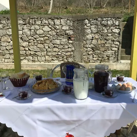 Agroturizem Shega بيت ضيافة *
